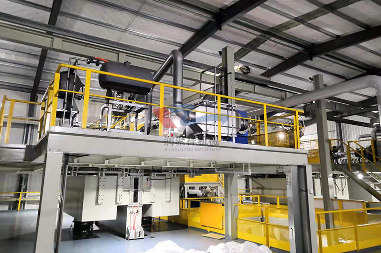 紡熔無(wú)紡布設(shè)備11.jpg 紡熔無(wú)紡布設(shè)備11.jpg