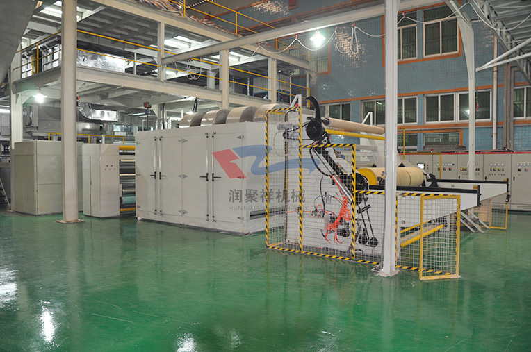 無紡布設(shè)備3.jpg 無紡布設(shè)備3.jpg